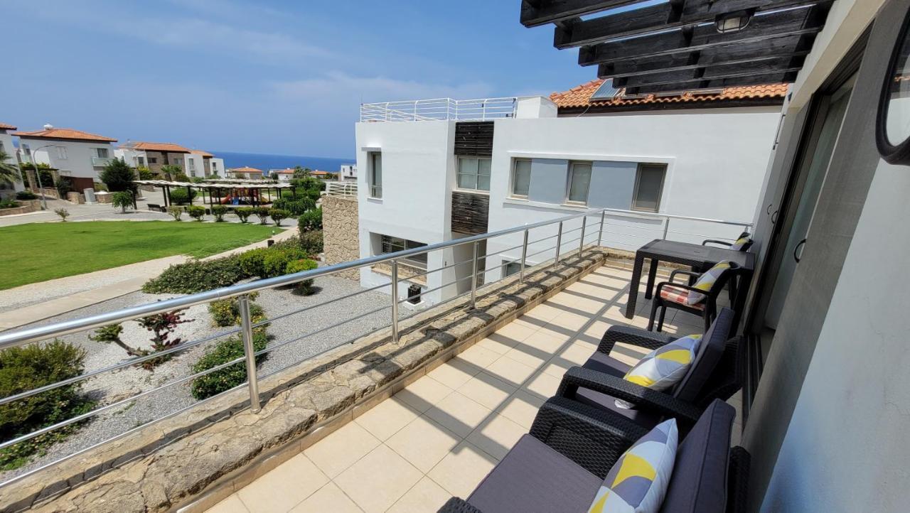 Sea And Mountain View Beachfront Penthouse Yali Eksteriør bilde