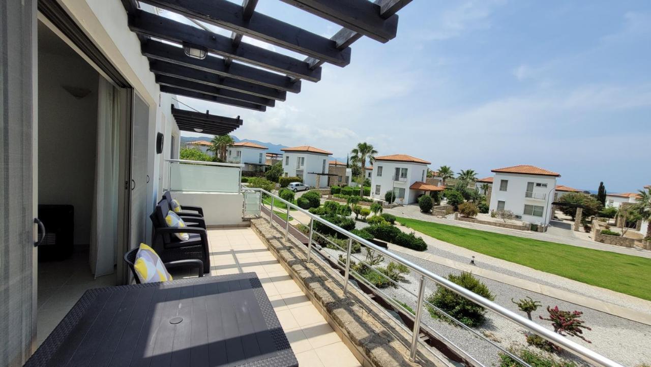 Sea And Mountain View Beachfront Penthouse Yali Eksteriør bilde