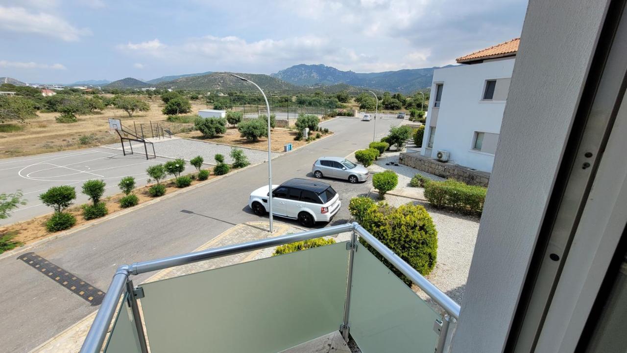 Sea And Mountain View Beachfront Penthouse Yali Eksteriør bilde